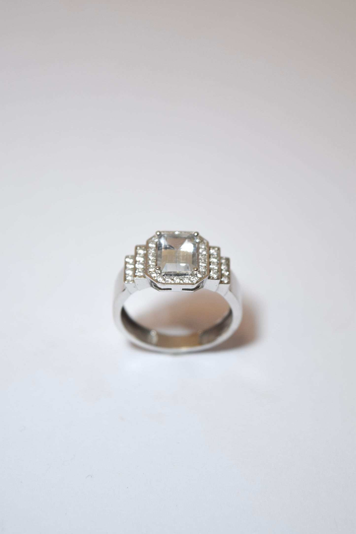 Ring with diamond