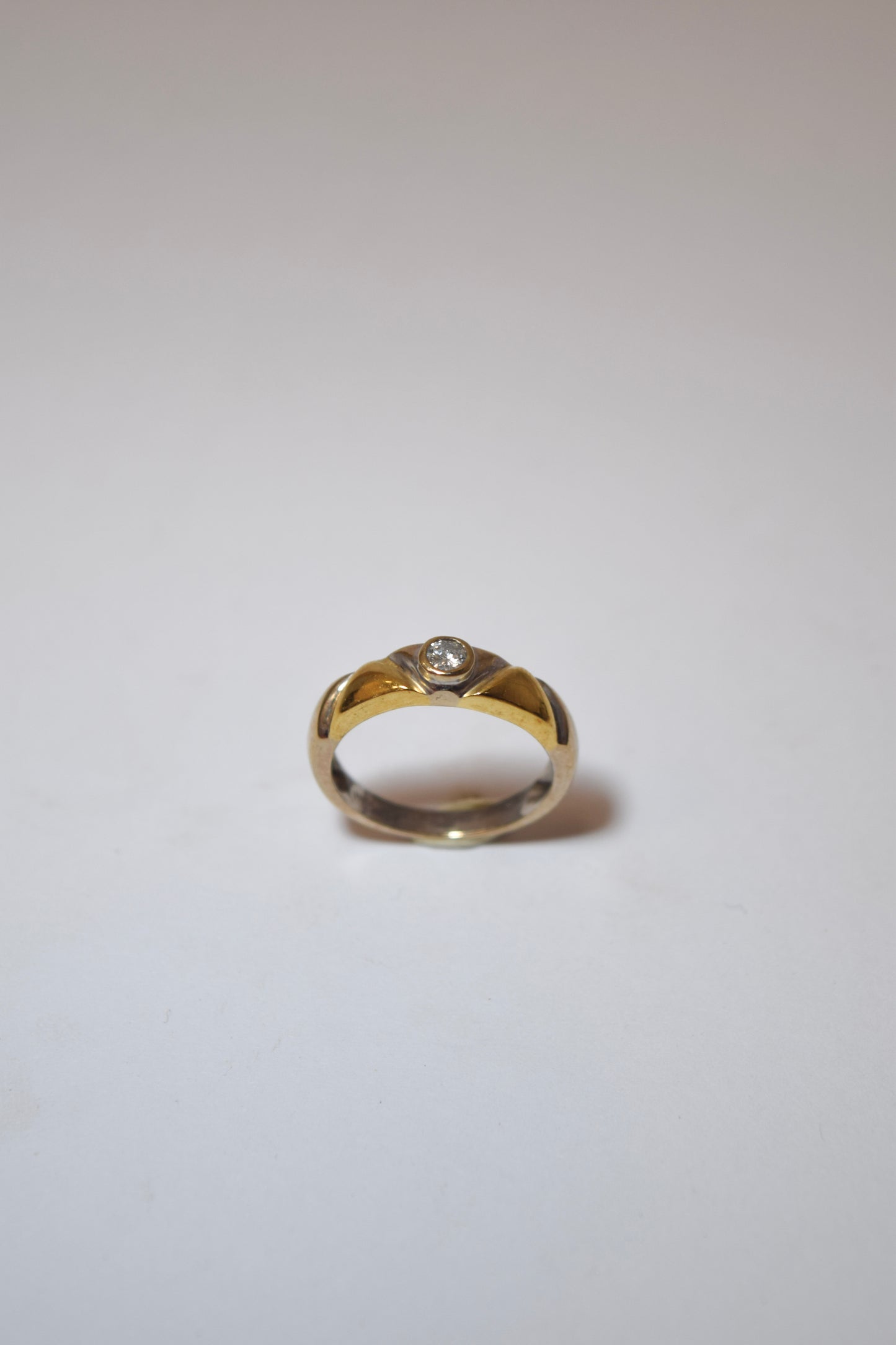 Ring with diamond