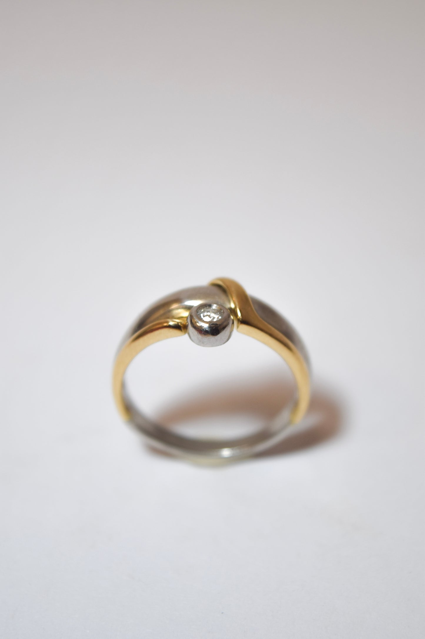 Ring with diamond