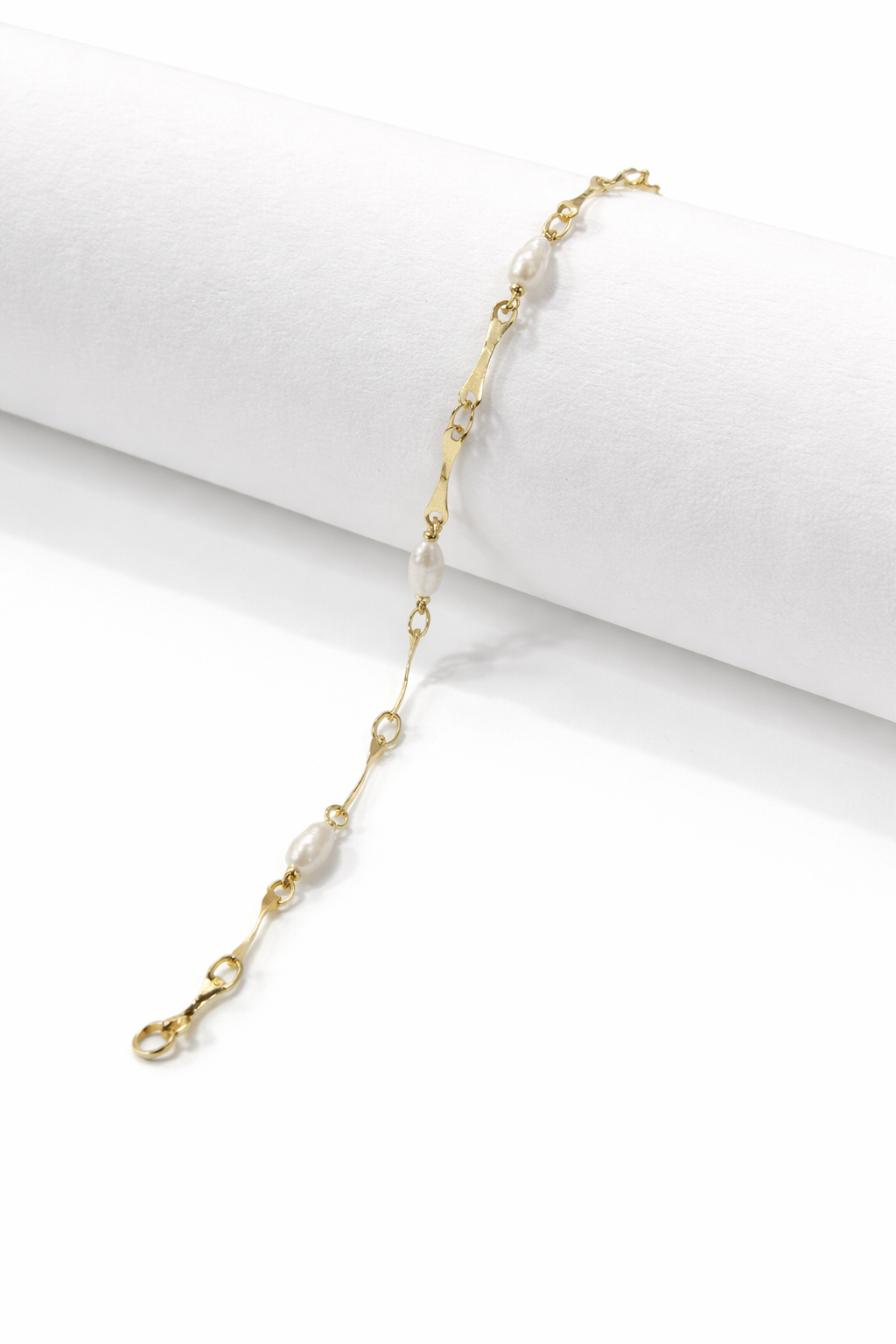 18K Gold Bracelet with Pearls