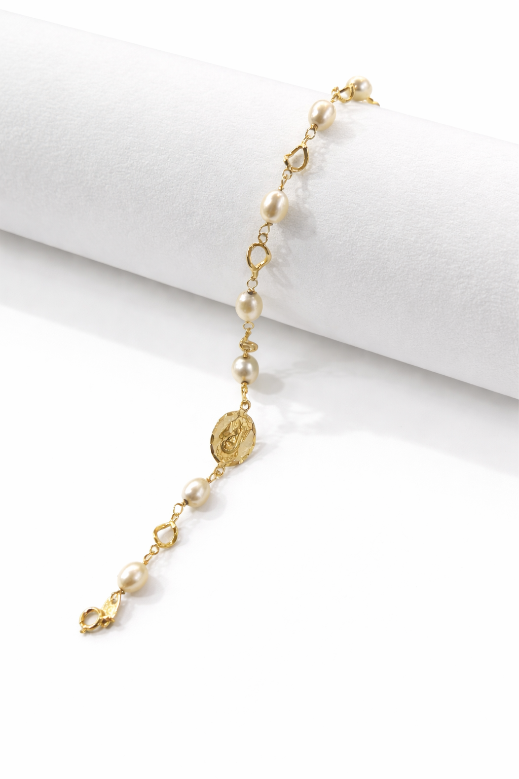 18K Gold Bracelet with Pearls