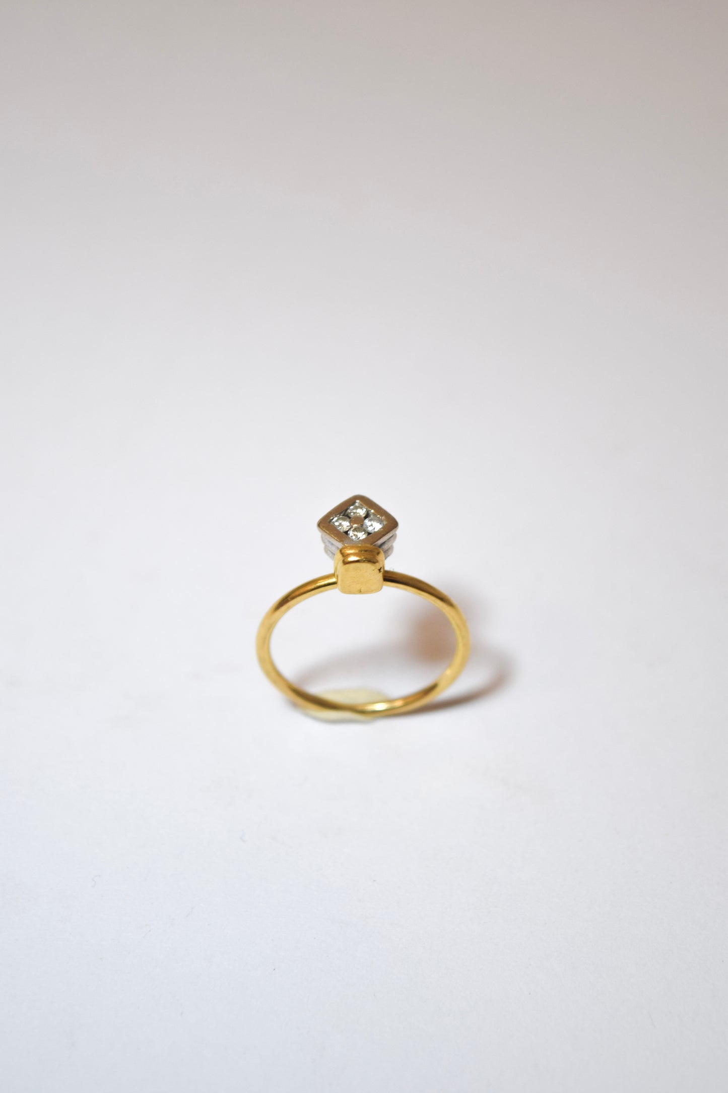 Ring with diamond